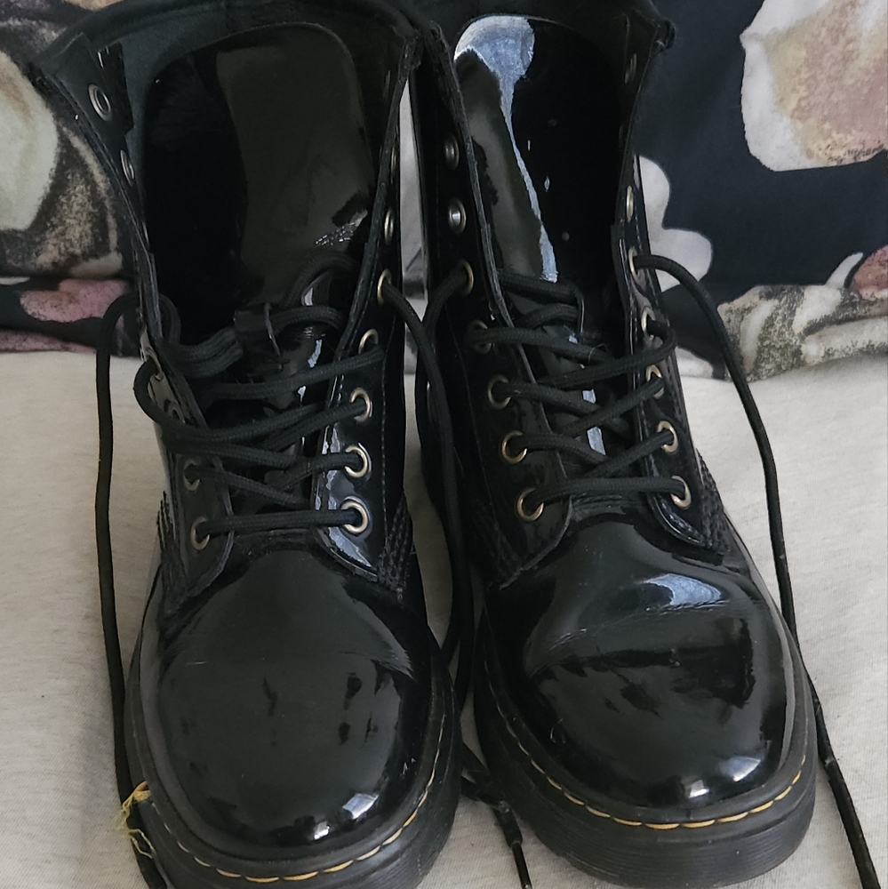 Doc. Martens - Picture 5 of 9